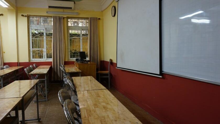 Étudiants suivant des cours anglais à distance en ligne en 2026