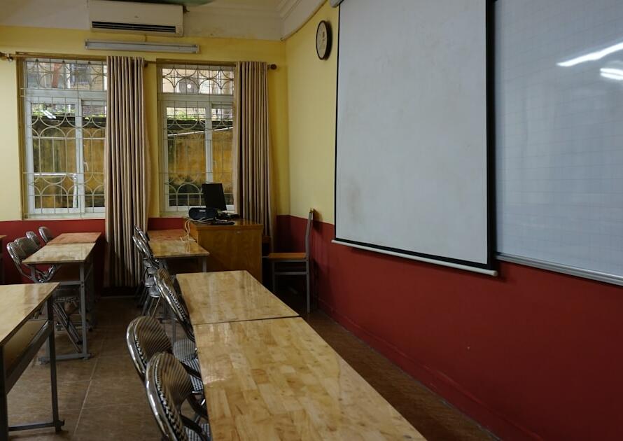 Étudiants suivant des cours anglais à distance en ligne en 2026